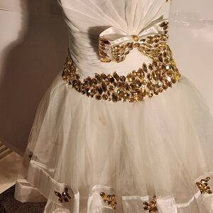 Elegant Dress Of A Princess With Chic White and Gold Embellished Midi Dress